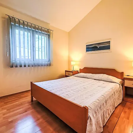Appartement Tatjana-2 By Interhome